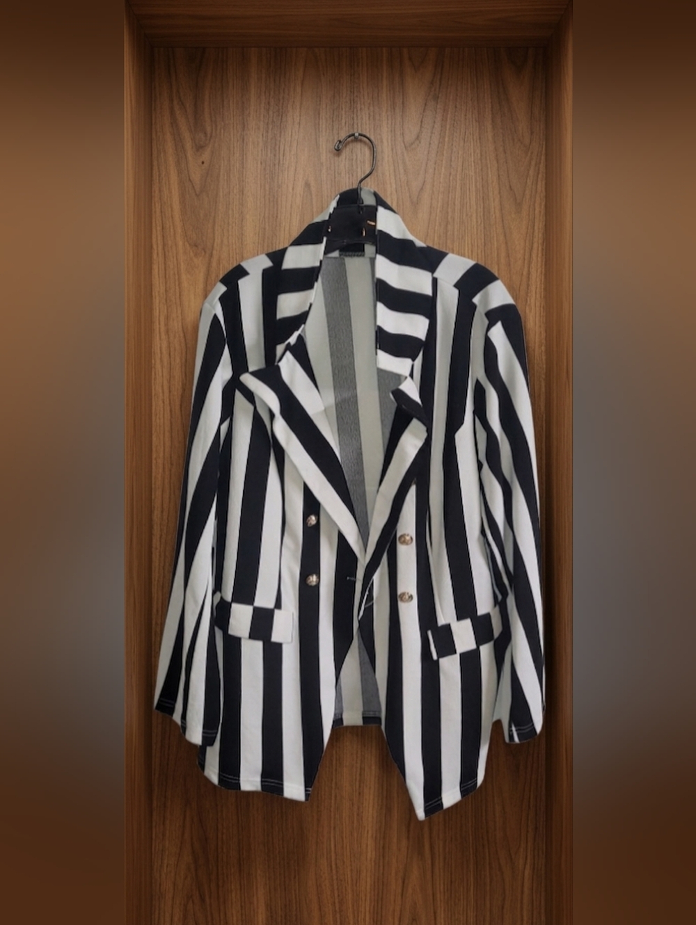 SHEIN Black and White Striped Blazer